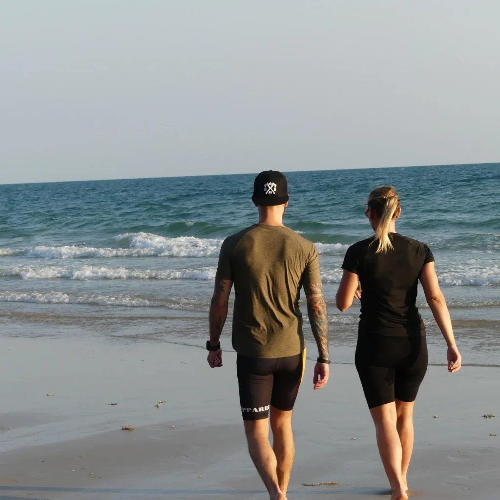 Promenad på Mae Phim Beach i Thailand